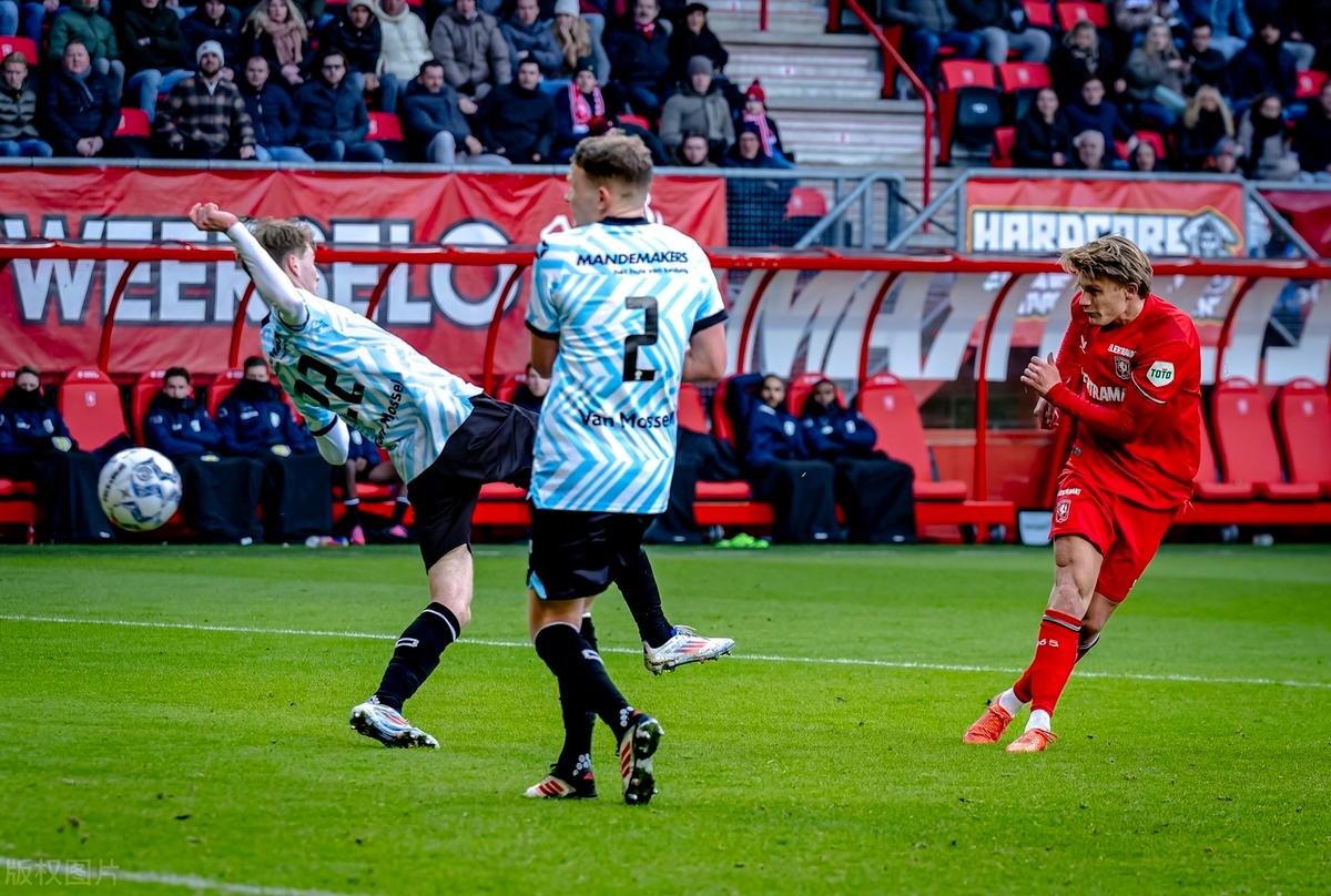 开云体育登录入口关于赛地聚焦：欧超杯赛后热度飙升，多特蒙德迎来里程碑，球迷炸锅，控场能力受关注的信息