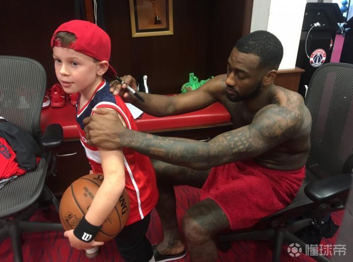 开云体育赛前华盛顿奇才备战英超,更衣室发声细节曝光,底气十足,控场能力受关注的简单介绍